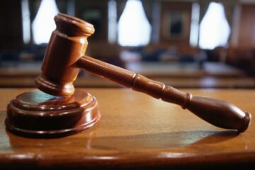 136 de ani de închisoare, pentru 12 suceveni judecați pentru trafic de heroină și cocaină