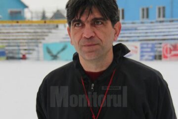 Bogdan Tudoreanu este cu ochii pe elevii săi în timpul ședințelor de pregătire