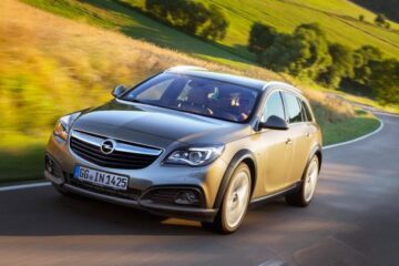 Opel Insignia Country Tourer este disponibil cu tracțiune față