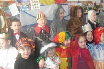 “Carnavalul personajelor din povești”, la Școala „Petru Mușat” Siret