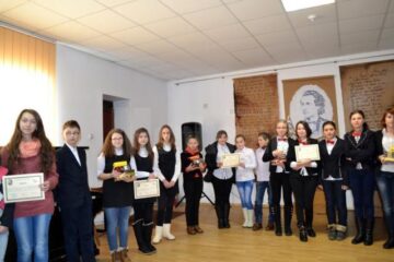 Premianții concursului județean „Numai poetul…”
