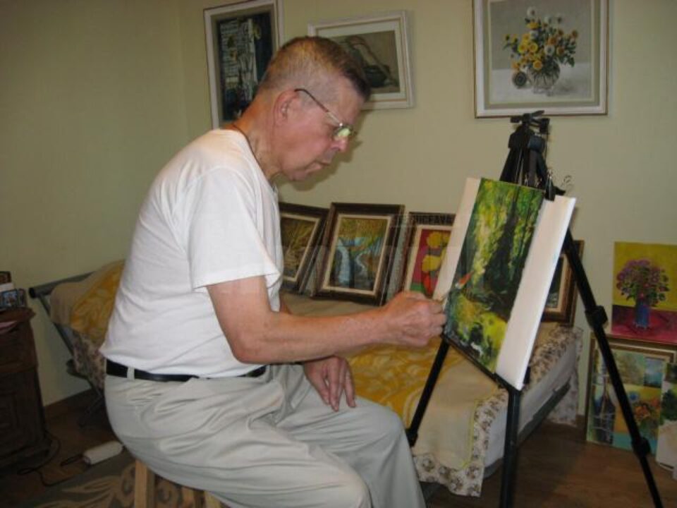 Ștefan Danilevici este creatorul emblemei Asociației de luptă împotriva bolii Parkinson