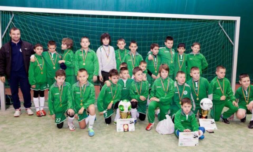 Micii fotbaliști de la Sporting vor participa și la ediția din 2014 a Brașov Indoor Cup Micii fotbaliști de la Sporting vor participa și la ediția din 2014 a Brașov Indoor Cup