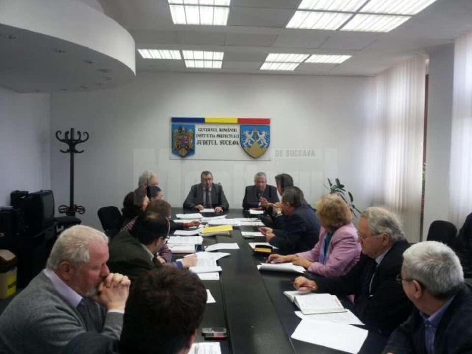 Ședința Comisiei județeane de fond funciar, prezidată de prefectul Florin Sinescu