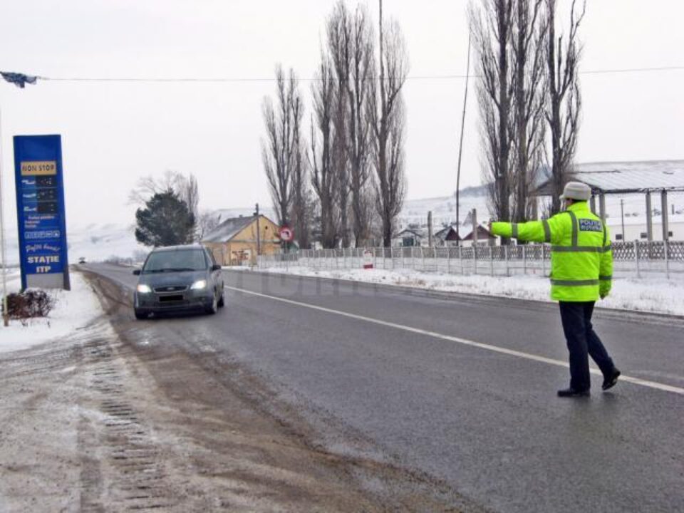 Sâmbătă seara, în câteva ore, au fost prinși cinci conducători auto cu alcoolemii peste limita legală Sâmbătă seara, în câteva ore, au fost prinși cinci conducători auto cu alcoolemii peste limita legală