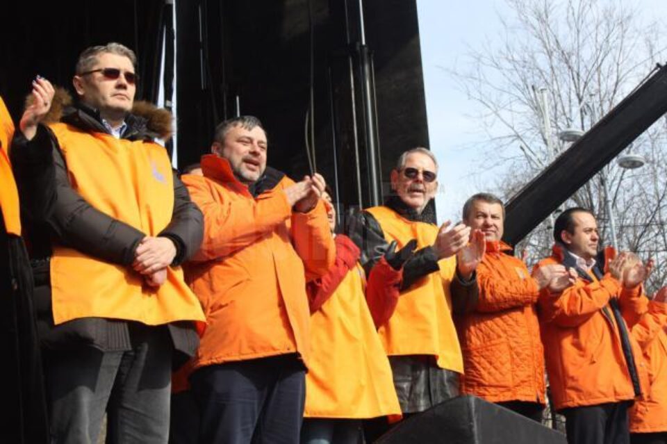 Vicepreședintele PDL pe Regiunea de Nord-Est, deputatul de Suceava Ioan Balan, a apreciat sprijinul dat de populație manifestației antiguvernamentale organizată de democrat-liberali sâmbătă, în București