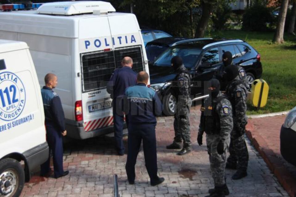 Polițiștii suceveni au făcut verificări despre zeci de suceveni bănuiți că au comis infracțiuni în afara granițelor țării