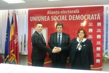 Președintele PC Suceava, Cezar Cioată, președintele PSD Suceava, Cătălin Nechifor, și președintele UNPR Suceava, Cătălina Vartic