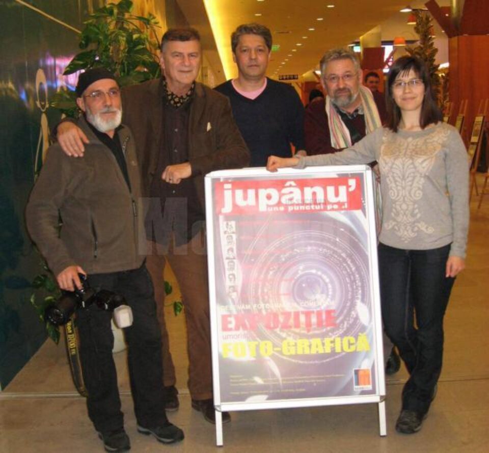 Realizatorii expoziției Foto-Grafice „Jupânu' pune punctul pe ei”