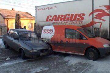 În urma carambolului, traficul a fost blocat în totalitate