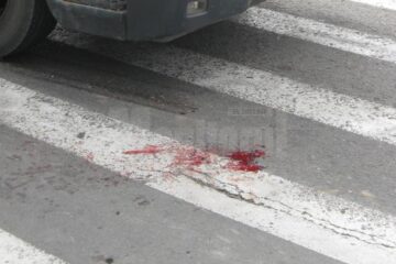 Doi copii au fost loviți de o mașină pe trecerea de pietoni din dreptul Policlinicii Areni