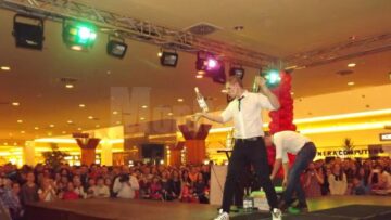 Bar show - spectacol cu jonglerii, foc și artificii