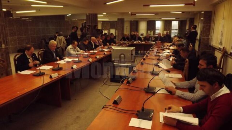 Aleșii locali suceveni au decis ieri facilitățile care se acordă la transportul în comun, inclusiv o serie de gratuități pentru elevi și studenți Aleșii locali suceveni au decis ieri facilitățile care se acordă la transportul în comun, inclusiv o serie de gratuități pentru elevi și studenți