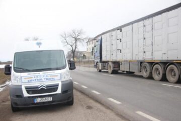 Una din autospecialele de control trafic ale ISCTR Suceava
