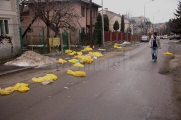 SIDA și hepatita C nu sunt decât două dintre bolile care pot fi răspândite în urma unei proaste gestionări a deșeurilor medicale periculoase