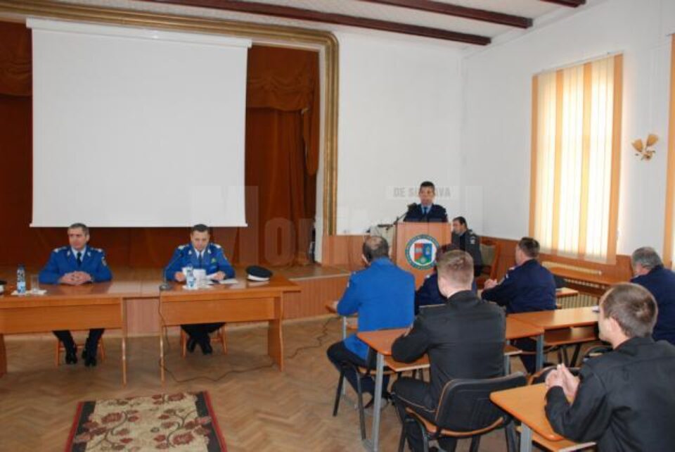 Carabinieri din Moldova au participat la un curs de inițiere în engleză la Școala de Jandarmi Fălticeni