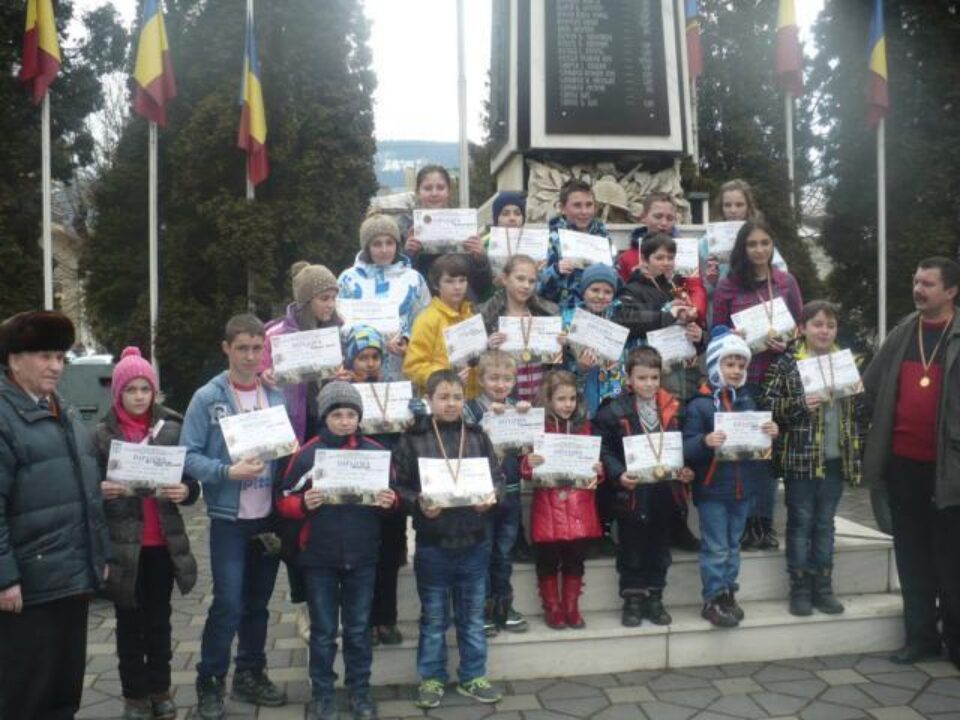 Bucuria de final a micilor participanți la concursul de șah