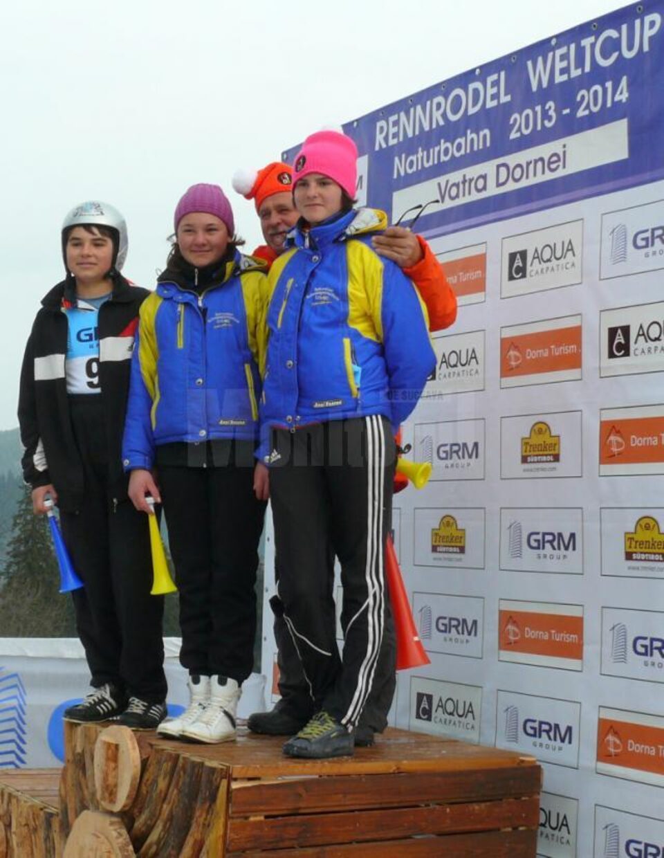 Campionatul Mondial de sanie pe pârtie naturală pentru juniori a debutat ieri