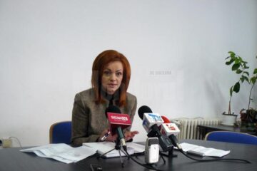 Mirela Adomnicăi, directorul executiv al AJOFM Suceava, a declarat că o astfel de bursă este o premieră în județ