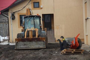 Anul trecut Primăria Bosanci a achiziționat cu 20.000 de euro un utilaj multifuncțional care poate fi folosit și la deszăpezire