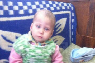 Adriana Maria Iancu, în vârstă de 2,6 ani, are nevoie urgent de o operație la ochi