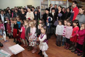 Vernisajul expoziției „Universul familiei”, în cadrul Concursului național,,Penelul fermecat”