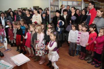 Vernisajul expoziției „Universul familiei”, în cadrul Concursului național,,Penelul fermecat”