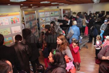 Vernisajul expoziției „Universul familiei”, în cadrul Concursului național,,Penelul fermecat”