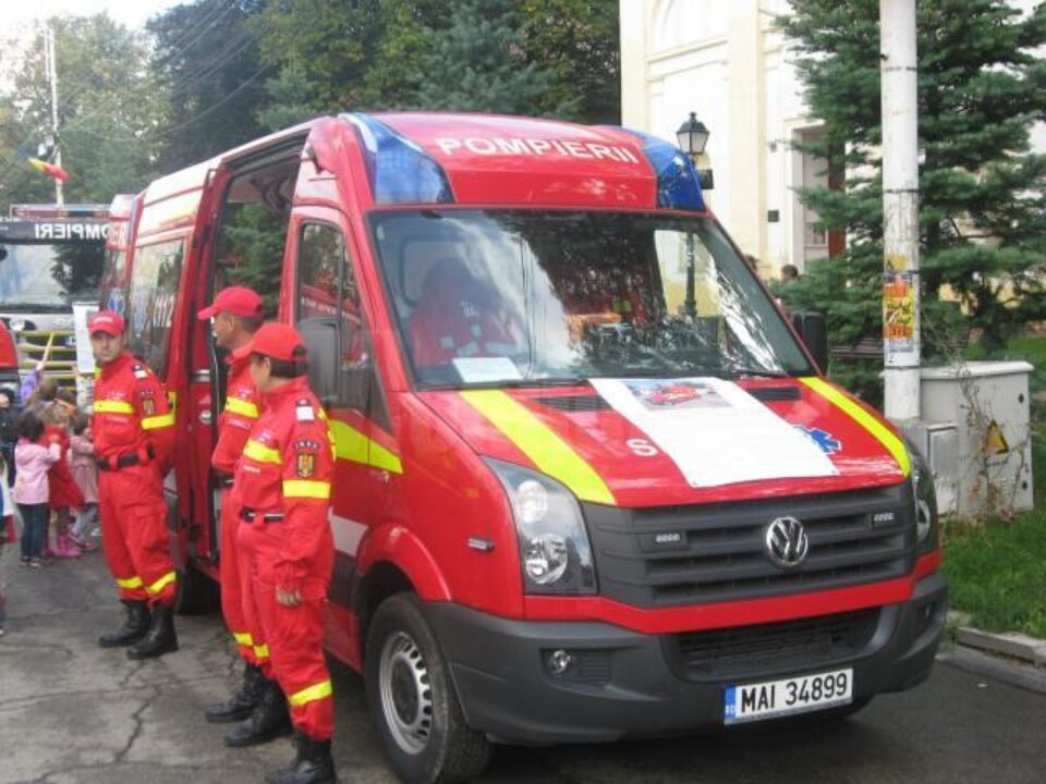 Stație SMURD, la Dolhasca
