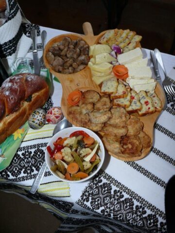 Festivalul Național al Ouălor Încondeiate, la Ciocănești - “Satul cultural al României” 2014