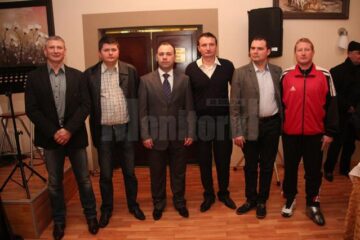 Președintele Ciprian Anton, împreună cu noii membri aleși în Biroul Executiv al AJF Suceava