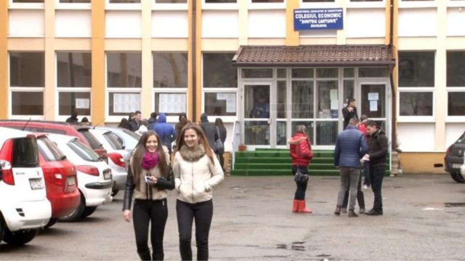 594 de elevi din județ au absentat la prima probă a simulării examenului de bacalaureat 594 de elevi din județ au absentat la prima probă a simulării examenului de bacalaureat