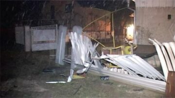 Accident rutier la Plopeni, provocat de un șofer fugar care a distrus un gard