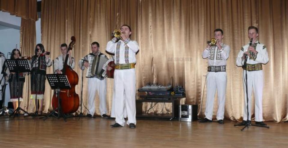 Balul Mărțișorului, la Poiana Stampei