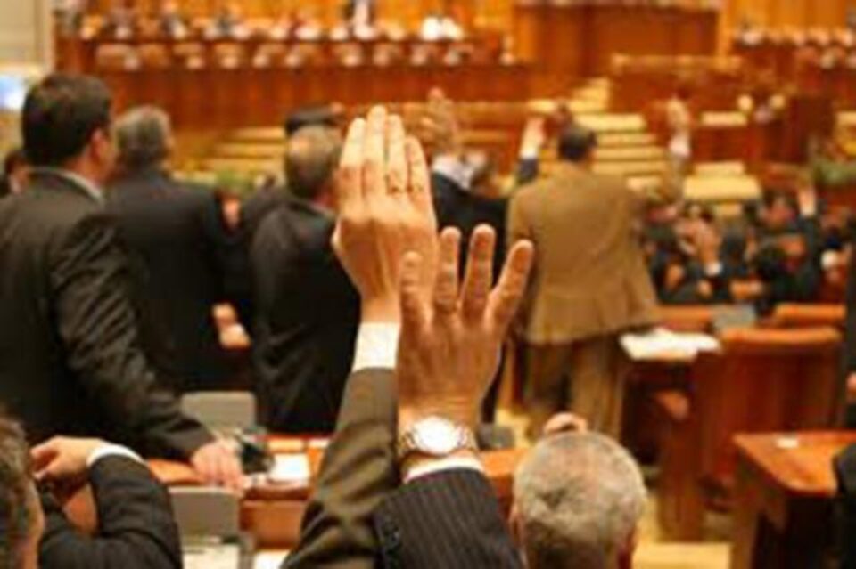Parlamentul a votat în majoritate al treilea Guvern Ponta