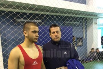 Daniel Blănari, o speranță a luptelor greco-romane sucevene alături de antrenorul Daniel Ciubotaru