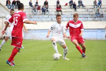 Andrei Cerlincă (la minge) a făcut parte din lotul Under 19 al României