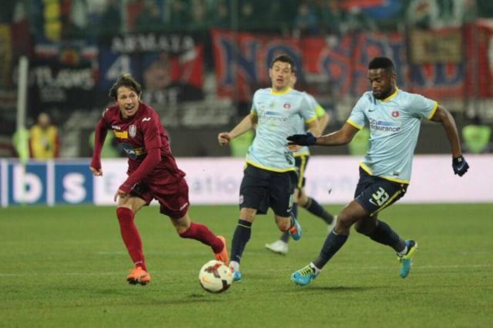 Echipa Steaua București a învins, sâmbătă, în deplasare, cu scorul de 1-0 (0-0), formația CFR Cluj. Foto: monitorulcj.ro Echipa Steaua București a învins, sâmbătă, în deplasare, cu scorul de 1-0 (0-0), formația CFR Cluj. Foto: monitorulcj.ro