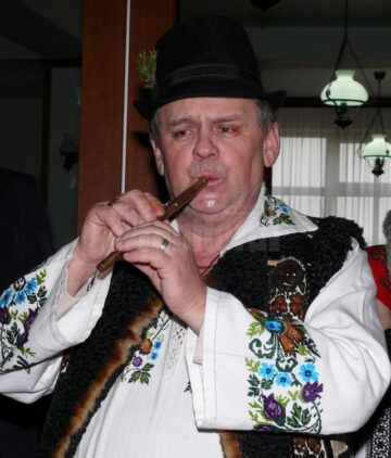 Gospodarii din Horodnic de Sus s-au întâlnit la ultima șezătoare din această iarnă