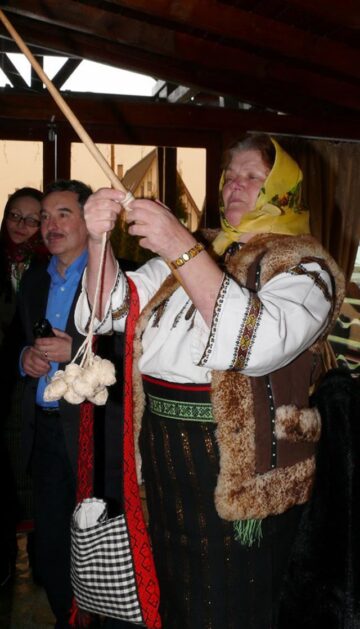 Gospodarii din Horodnic de Sus s-au întâlnit la ultima șezătoare din această iarnă