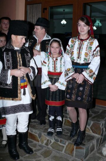 Gospodarii din Horodnic de Sus s-au întâlnit la ultima șezătoare din această iarnă