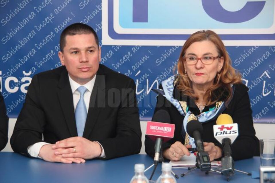 Președintele Organizației Județene Suceava a PC, deputatul Cezar Cioată, și vicepreședintele PC, deputatul Maria Grapini