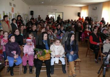 Vernisajul expoziției zonale „Universul familiei”