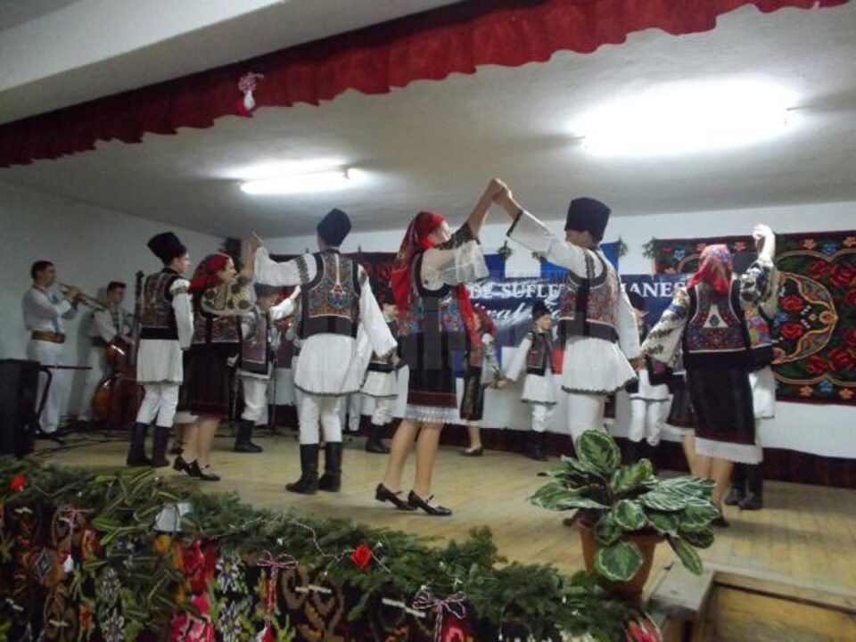 Formații artistice clasate pentru faza finală a Festivalului de Folclor „Comori de suflet românesc”