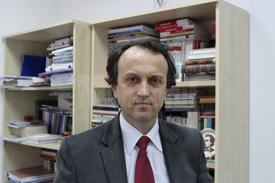 Prof. univ. dr. Mircea A. Diaconu, prorector responsabil de activitatea didactică și asigurarea calității