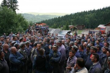 Ortacii de la mina de uraniu au refuzat să intre în subteran
