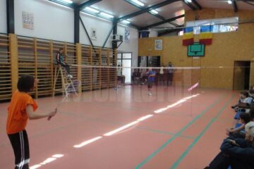 Faza județeană a ONSȘ la badminton s-a desfășurat în sala de sport din Horodnic de Sus