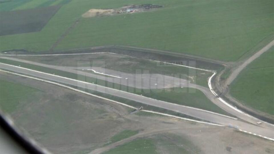 Pe spinarea bătrânilor, au transformat parcele de pe coclauri în mine de aur în preajma șoselei de centură