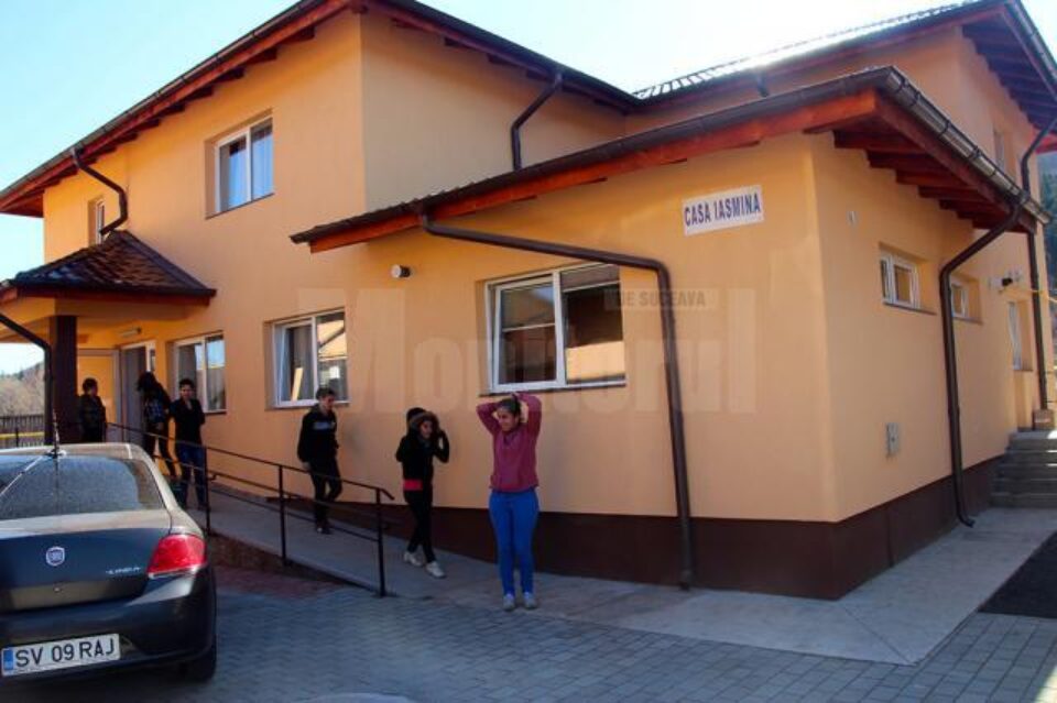 La Gura Humorului au fost inaugurate patru case de tip familial și un centru de recuperare pentru copii cu dizabilități