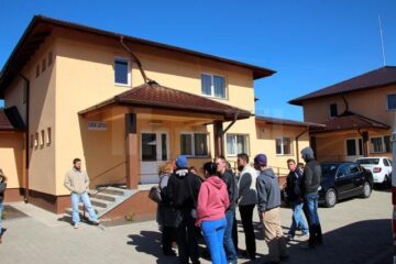 La Gura Humorului au fost inaugurate patru case de tip familial și un centru de recuperare pentru copii cu dizabilități